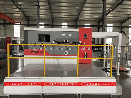 Macchine semiautomatiche per il taglio e la creatura di piastre per scatole di cartone a forma speciale