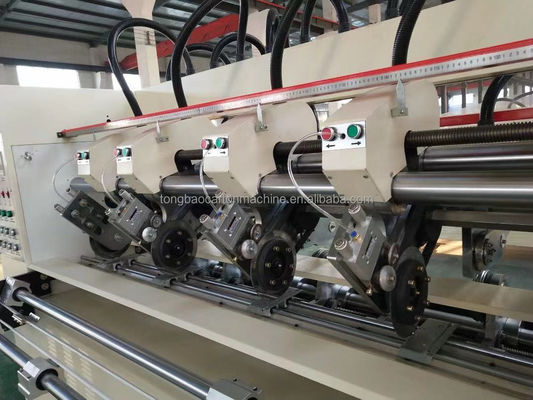 Macchina automatica per la produzione di cartone ondulato e linea di produzione di cartone ondulato