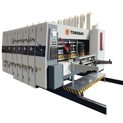 Macchina automatica per la fabbricazione di scatole di cartone per la stampa a fessura e per il taglio a stampo in un solo passo