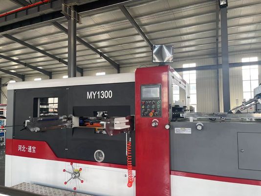 Applicazioni versatili Macchine automatiche ad alta velocità per il taglio e la creatura a stampo piatto