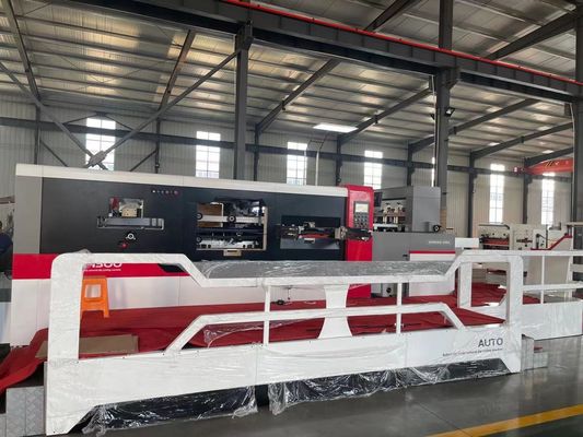 Macchina automatica per il taglio e la creatura a stampo per la fornitura di carta a nido di miele a scatola ondulata