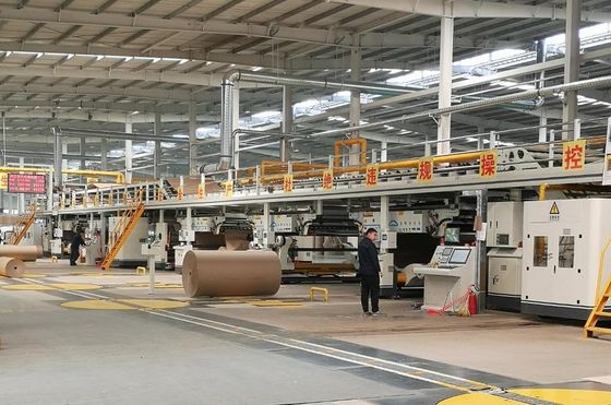 Macchina per la fabbricazione di scatole di cartone ondulato a 5 pli per materiali di imballaggio in plastica completamente automatica