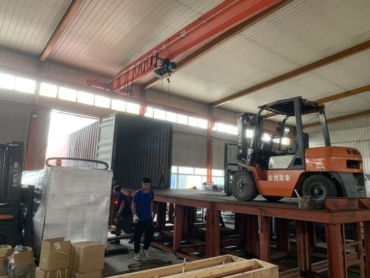Materiale di imballaggio in legno di cartone ondulato Macchina automatica per la fabbricazione del cartone