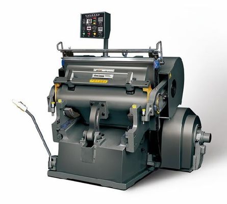 Piattaforma piatta semiautomatica per la produzione liscia e precisa