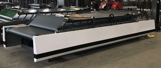 La macchina laminatrice automatica a flauto versatile da 400 mm per varie applicazioni