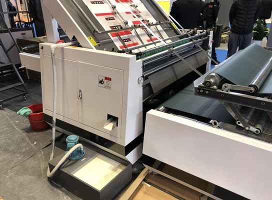 La macchina laminatrice automatica a flauto versatile da 400 mm per varie applicazioni