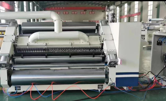 Macchine per la fabbricazione di cartoni e per l'imballaggio di articoli