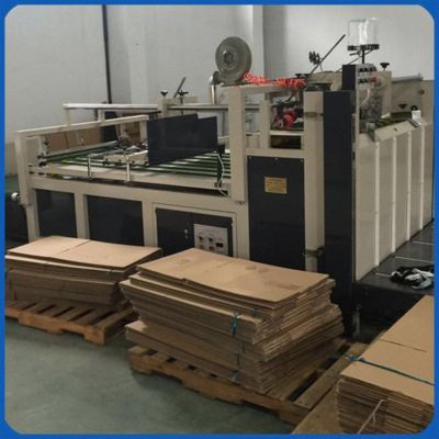 600 mm Modello di pressione Semi automatico cartone ondulato Folder Gluer per due pezzi macchina di produzione