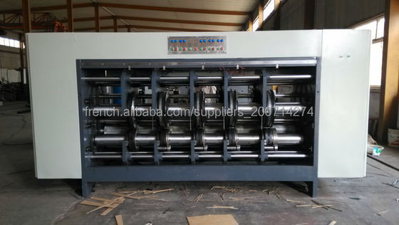Macchine semiautomatiche per scatole ondulate rotanti con richieste del cliente