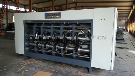 Macchine semiautomatiche per scatole ondulate rotanti con richieste del cliente