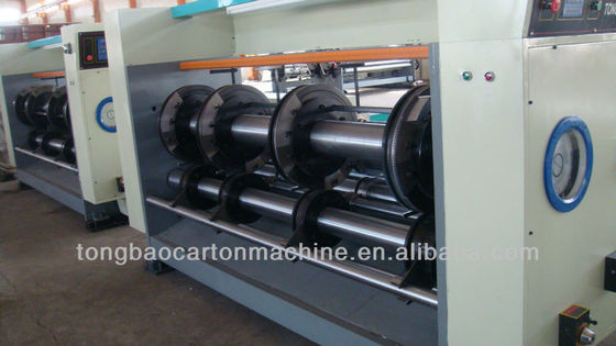 Macchine semiautomatiche per scatole ondulate rotanti con richieste del cliente
