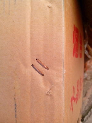 1 pcs SBD semiautomatica cartone ondulato scatola macchina da cucire per il vostro imballaggio