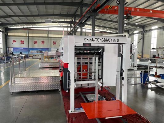 MY 1650 Semi-Auto Cutting and Creasing Machine Perfetto per le esigenze