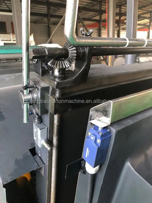 ML750 Macchine semiautomatiche manuali per il taglio e la creatura a fuso con cartone ondulato