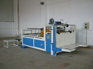 Colla pieghevole semiautomatica per cartone per l'assemblaggio di scatole di cartone e soluzioni di imballaggio